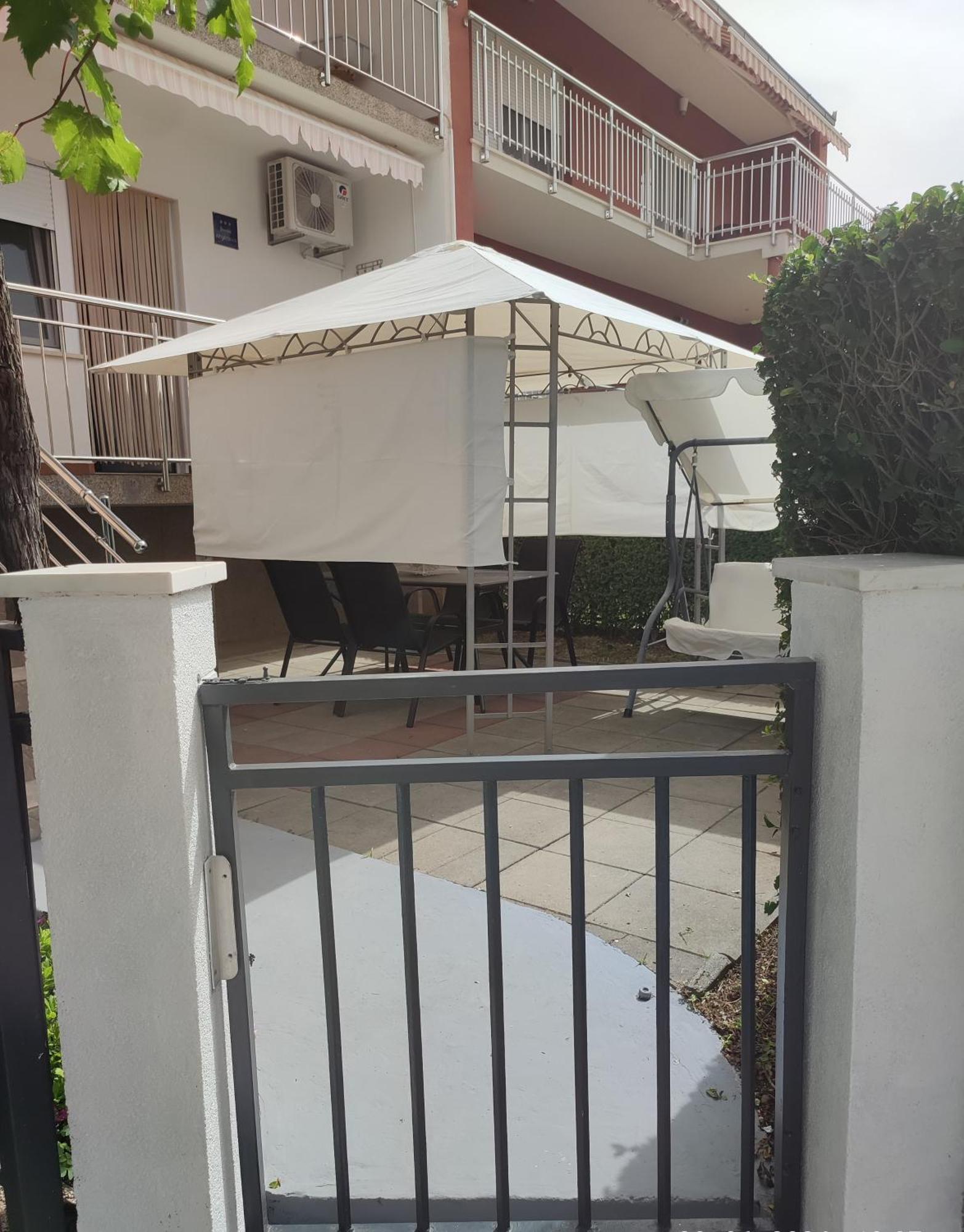 Angelina Apartman Kastela Bagian luar foto